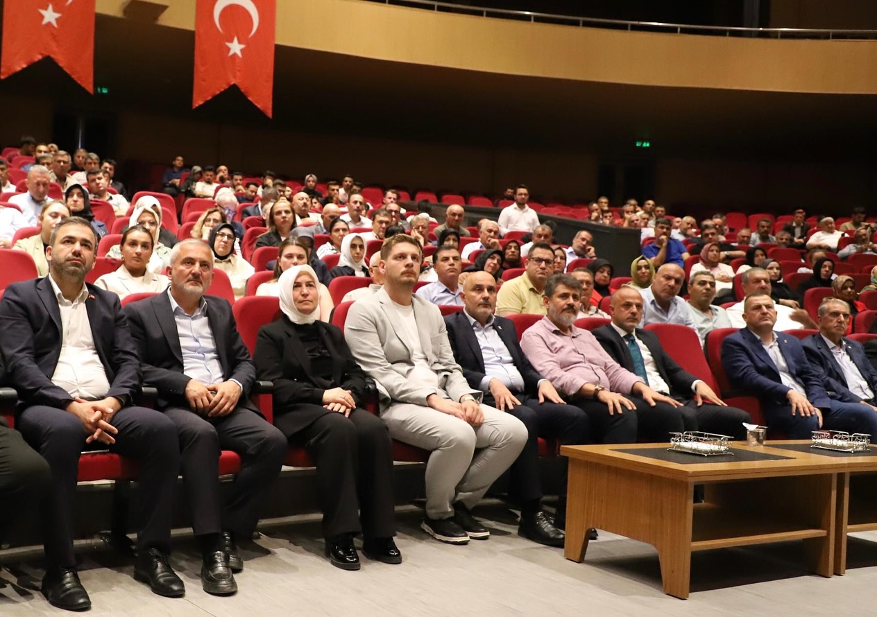 Ak Parti Kahramanmaraş'ta “Terörsüz Türkiye” Gündemiyle Genişletilmiş Yönetim Kurulu Toplantısı Gerçekleştirildi5