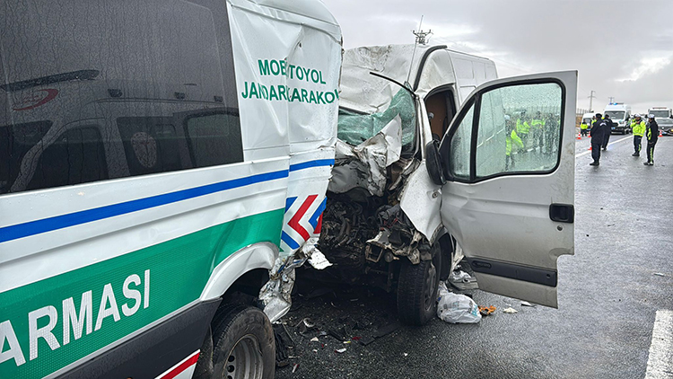 Aksaray'da Trafik Kazasında 2 Asker Şehit Oldu, 1 Kişi Hayatını Kaybetti1