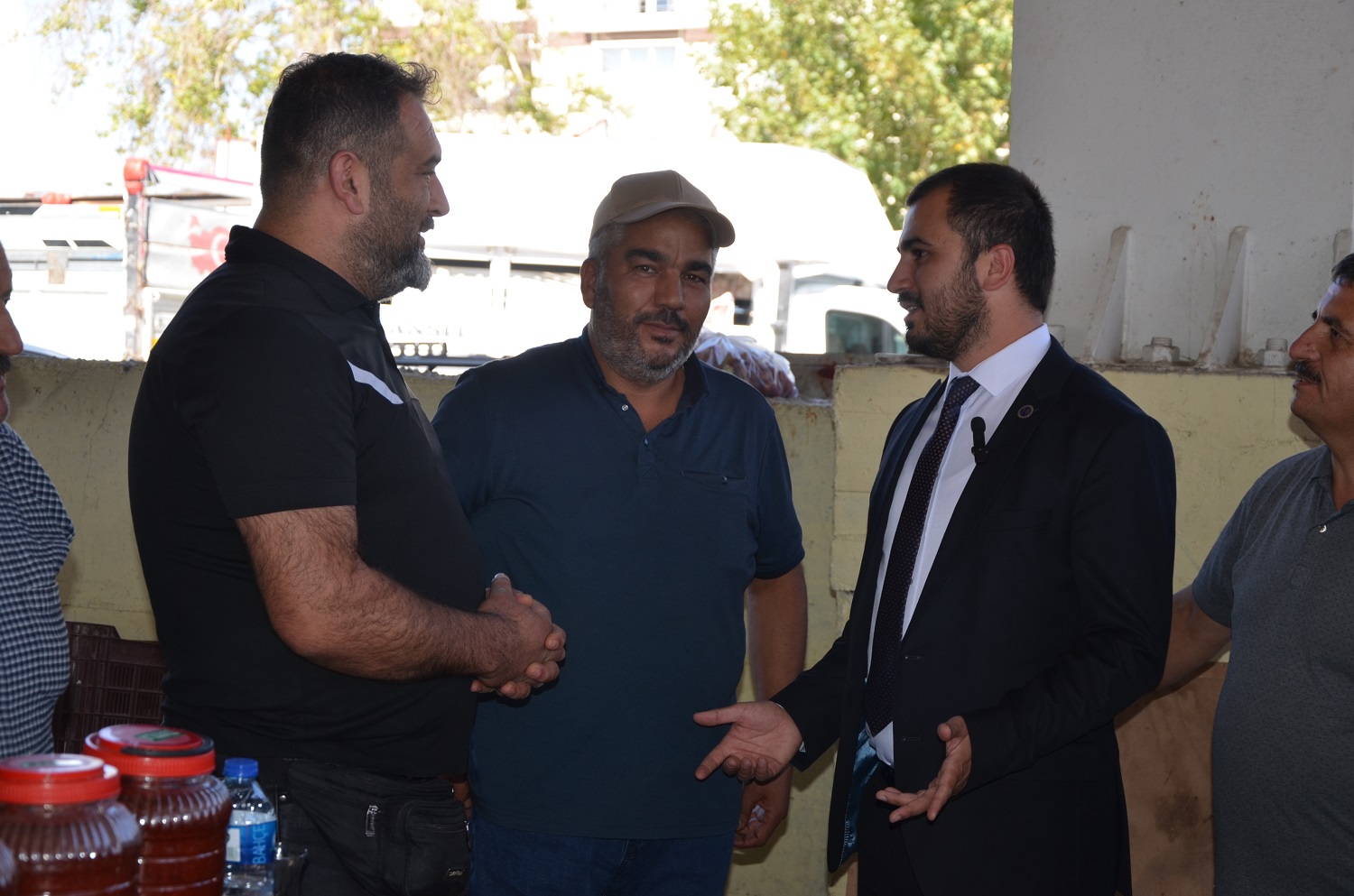Anahtar Parti İlçe Başkanı Alperen Kır, Pazar Yerinde Esnafla Buluştu (11)