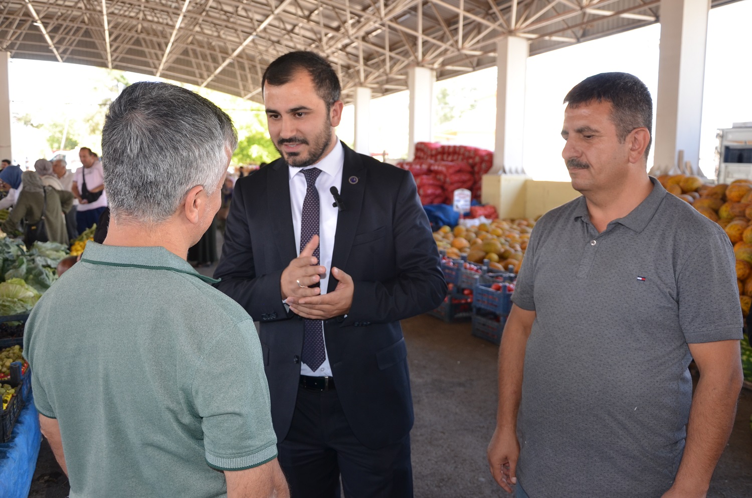 Anahtar Parti İlçe Başkanı Alperen Kır, Pazar Yerinde Esnafla Buluştu (7)