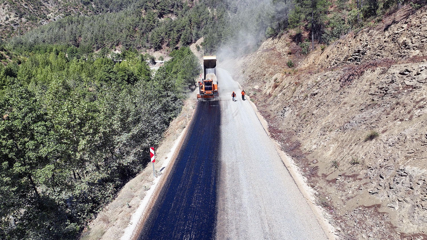 Andırın Ile Şehir Merkezi Ulaşımını 20 Kilometre Kısaltacak Yol Tamamlanıyor (2)