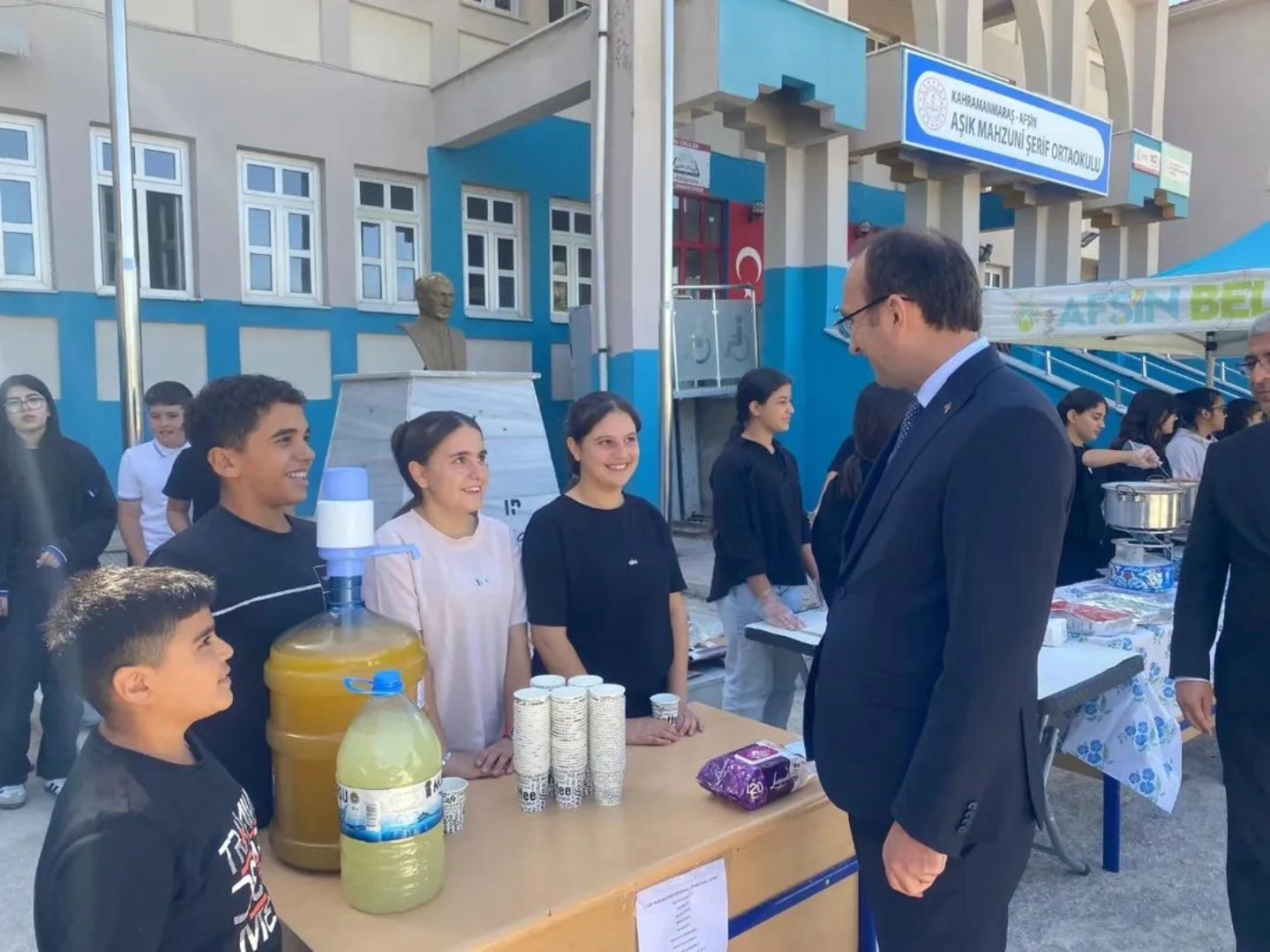 Aşık Mahzuni Şerif Ortaokulu'nda Kermes Etkinliği Düzenlendi2