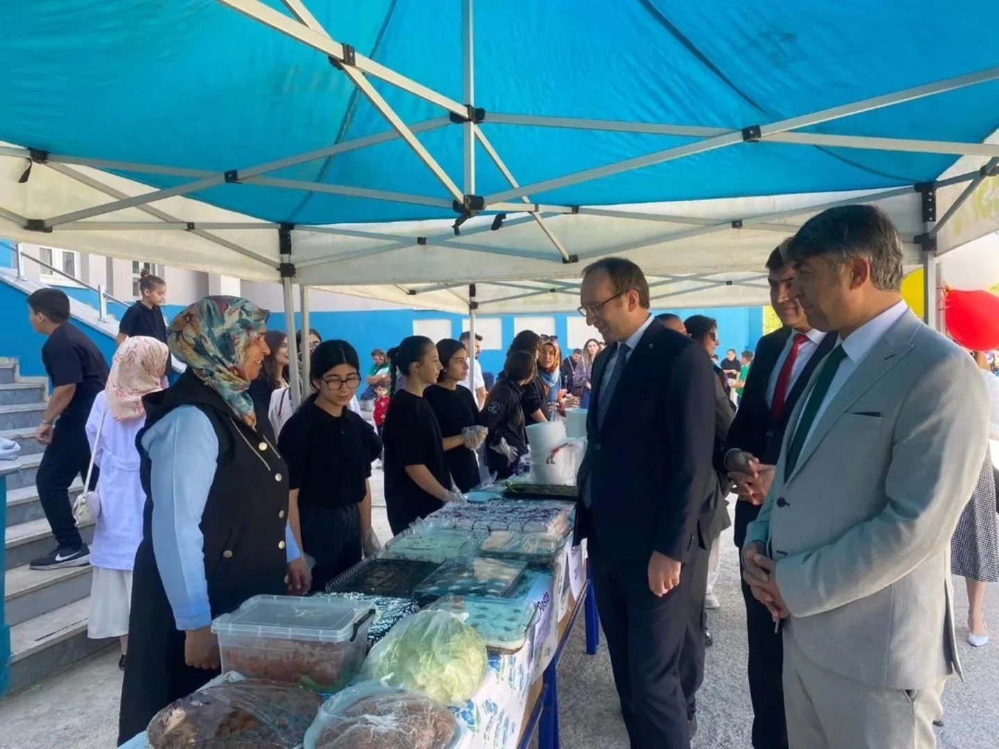 Aşık Mahzuni Şerif Ortaokulu'nda Kermes Etkinliği Düzenlendi3