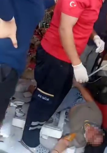 Asma Tavan Kısmen Çöktü, 1 Kişi Yaralandı 1