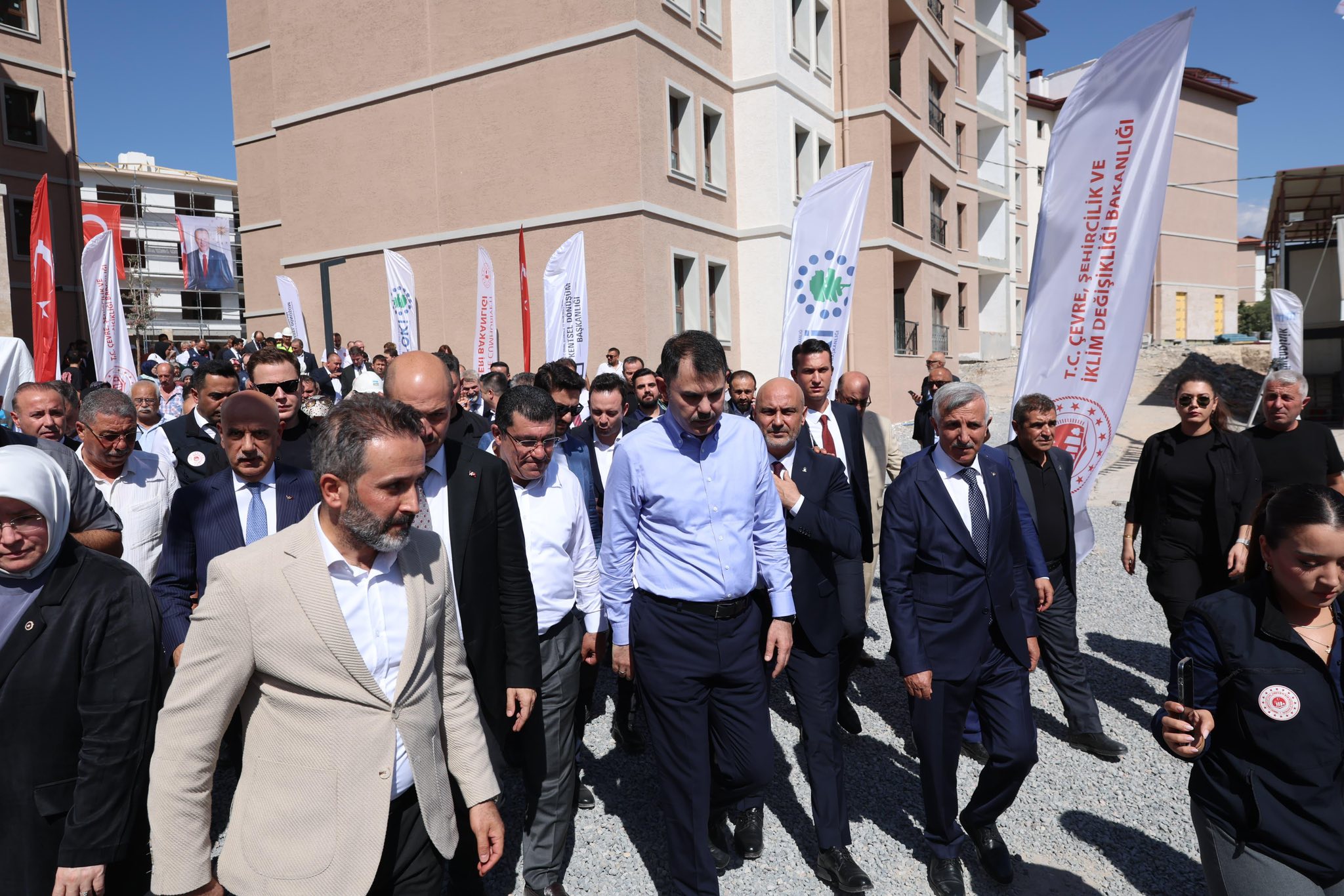 Bakan Kurum, Toki̇ Konutlarında İncelemelerde Bulundu
