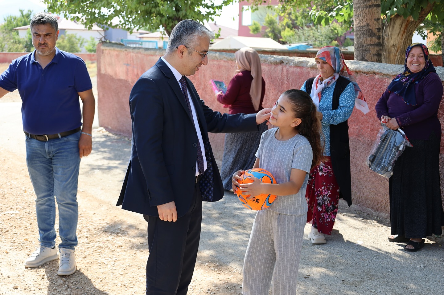 Başkan Gürbüz, Tepebaşı Mahallesi’nde Vatandaşlarla Buluştu3