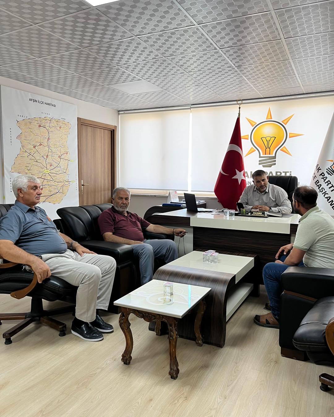 Başkan Karabulut, Vatandaşları Teşkilat Binasında Ağırladı1