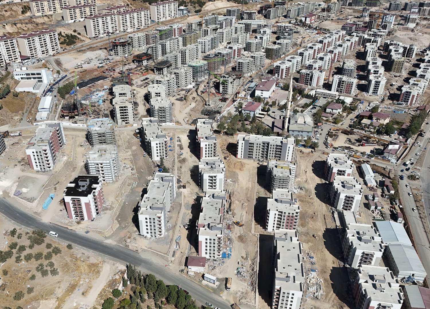 Deprem Konutları Hızla Tamamlanıyor (3)