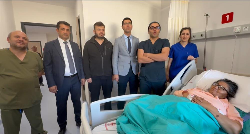 Deprem Sonrası Yeniden Yapılan Nurhak Devlet Hastanesi’nde İlk Ameliyat 1