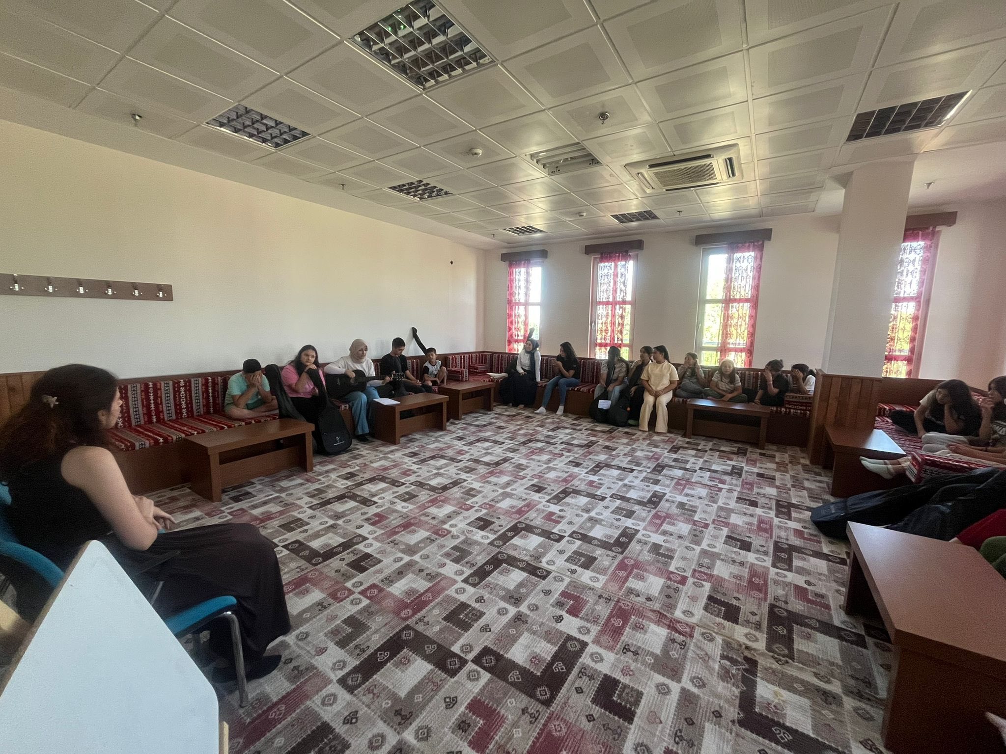 “Dijital Dünyanı Yönet, Hayatı Kaçırma” Temasıyla Afşin’de “Ekransız 1 Saat” Etkinliği Düzenlendi1