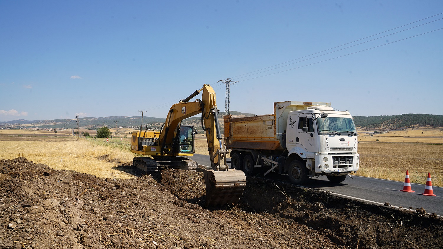 Dulkadiroğlu’nun 5 Mahallesine Daha 100 Milyon Tl’lik Yol Yatırımı (2)
