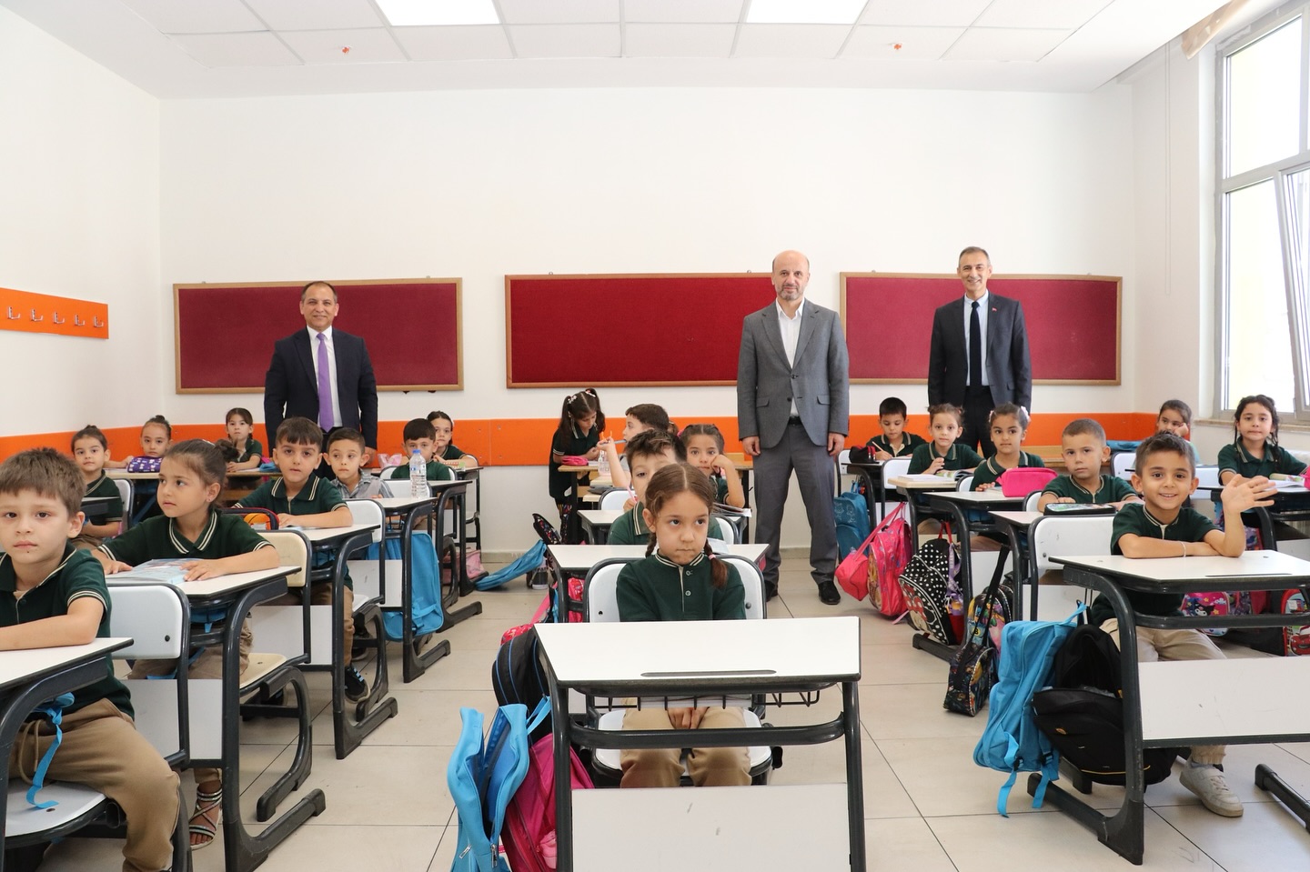 Eğitime Destek Ziyareti Öğrencilere Kırtasiye Hediyesi4