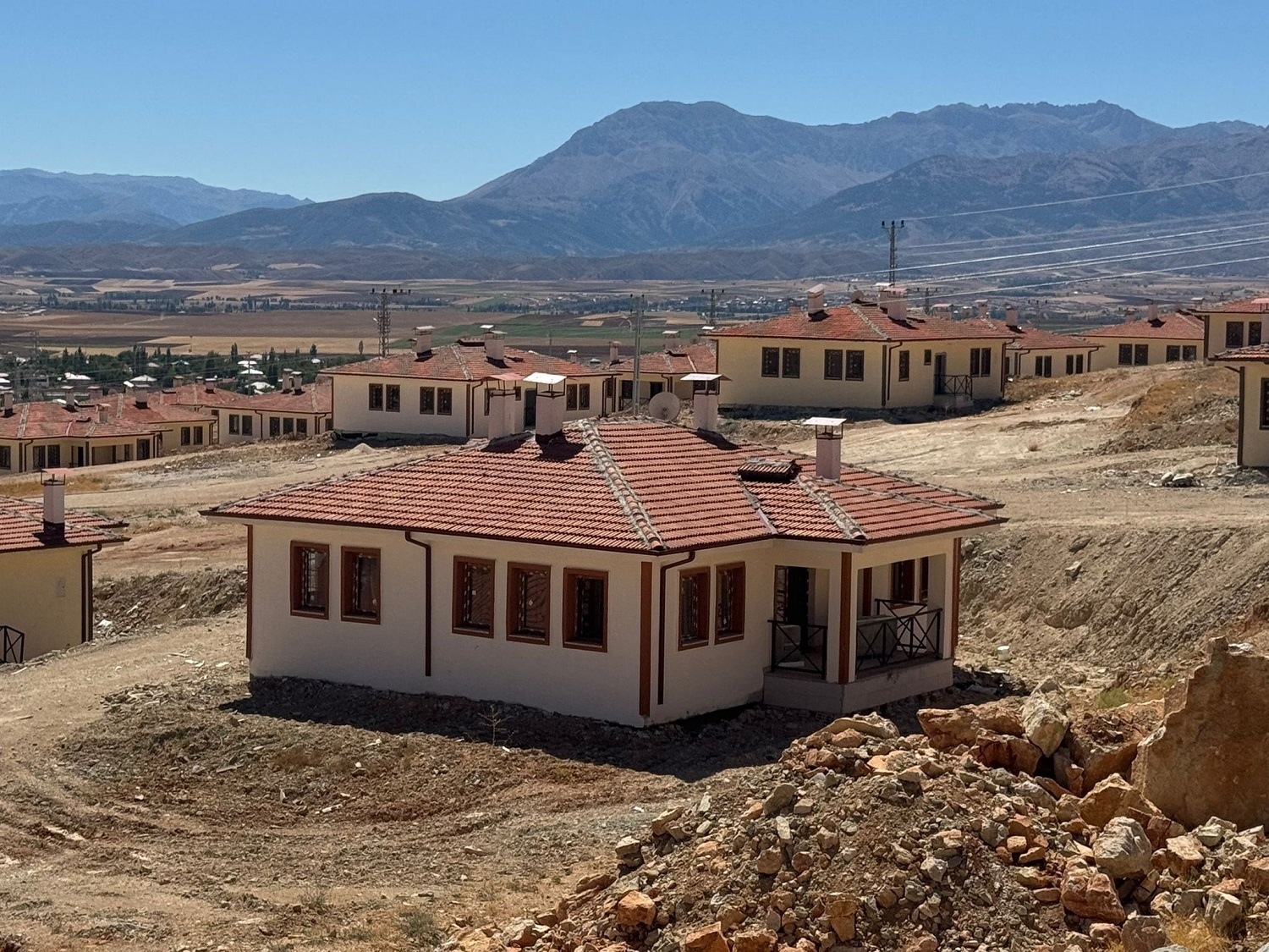 Erçene Mahallesi Köy Evleri Sakinlerine Doğalgaz Müjdesi! (3)