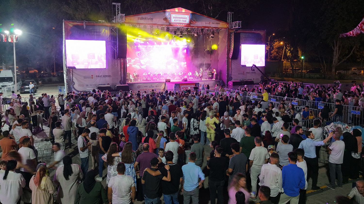 Geleneksel Ağustos Fuarı, Unutulmaz Bir Müzik Şöleniyle Final Yaptı (3)