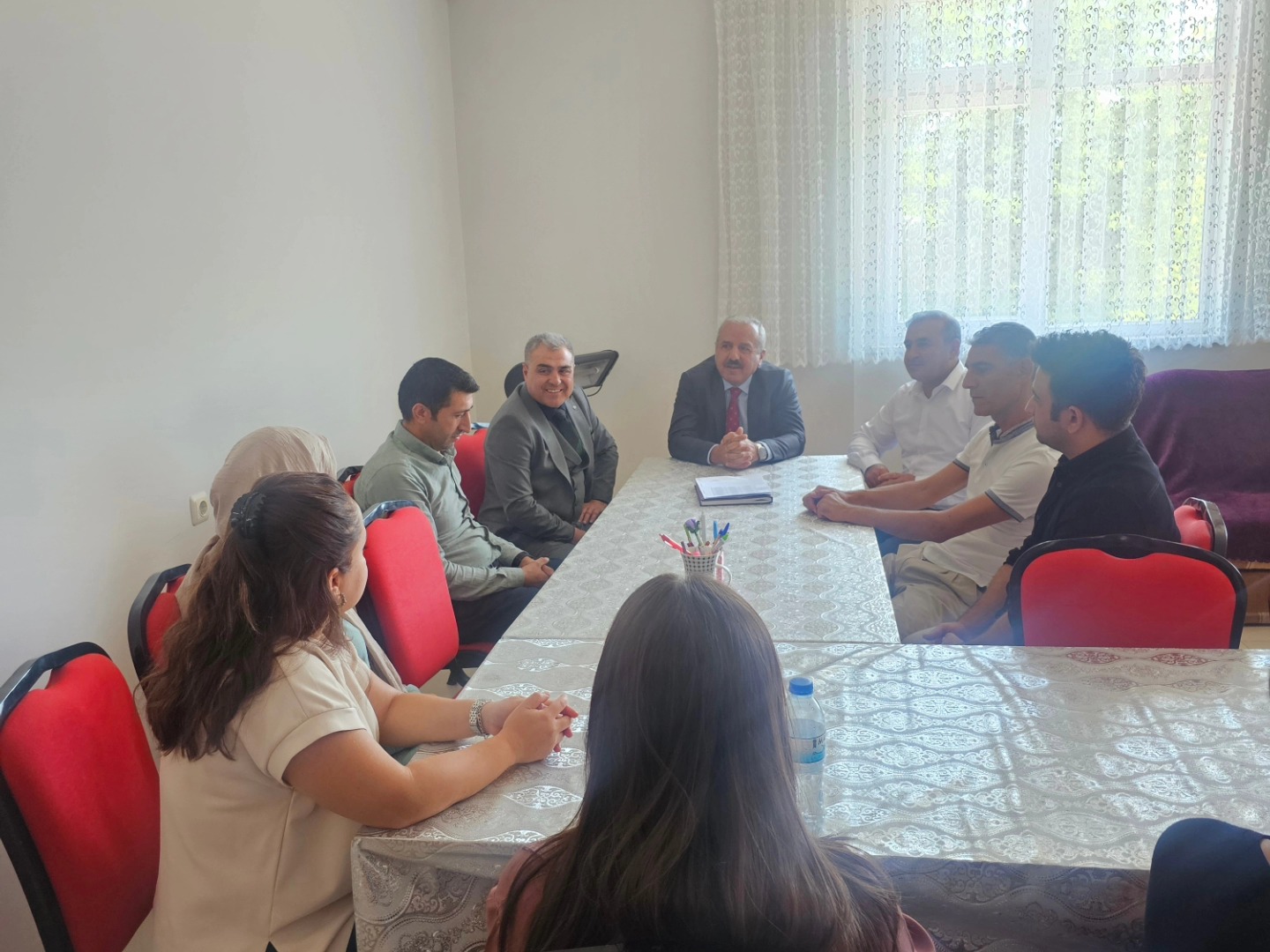 Gezer’den Akbayır Şehit Yusuf Kaya İlkokulu Ve Ortaokuluna Ziyaret1