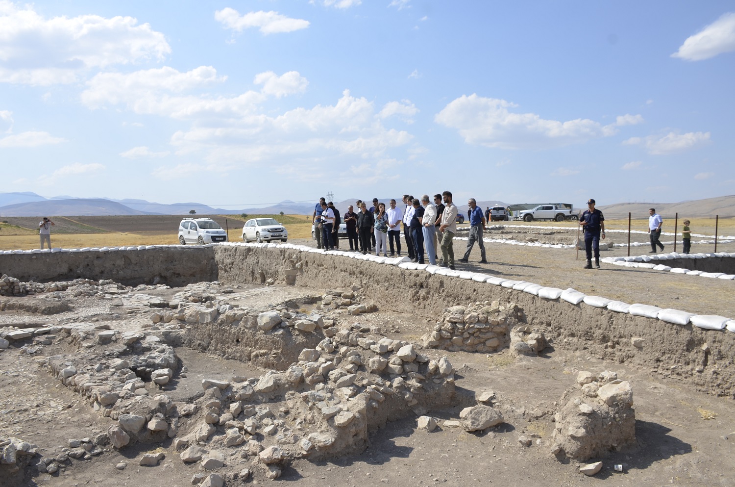 İl Kültür Ve Turizm Müdürü Yıldız, Afşin’deki Kültürel Miras Alanlarını Gezdi (7)