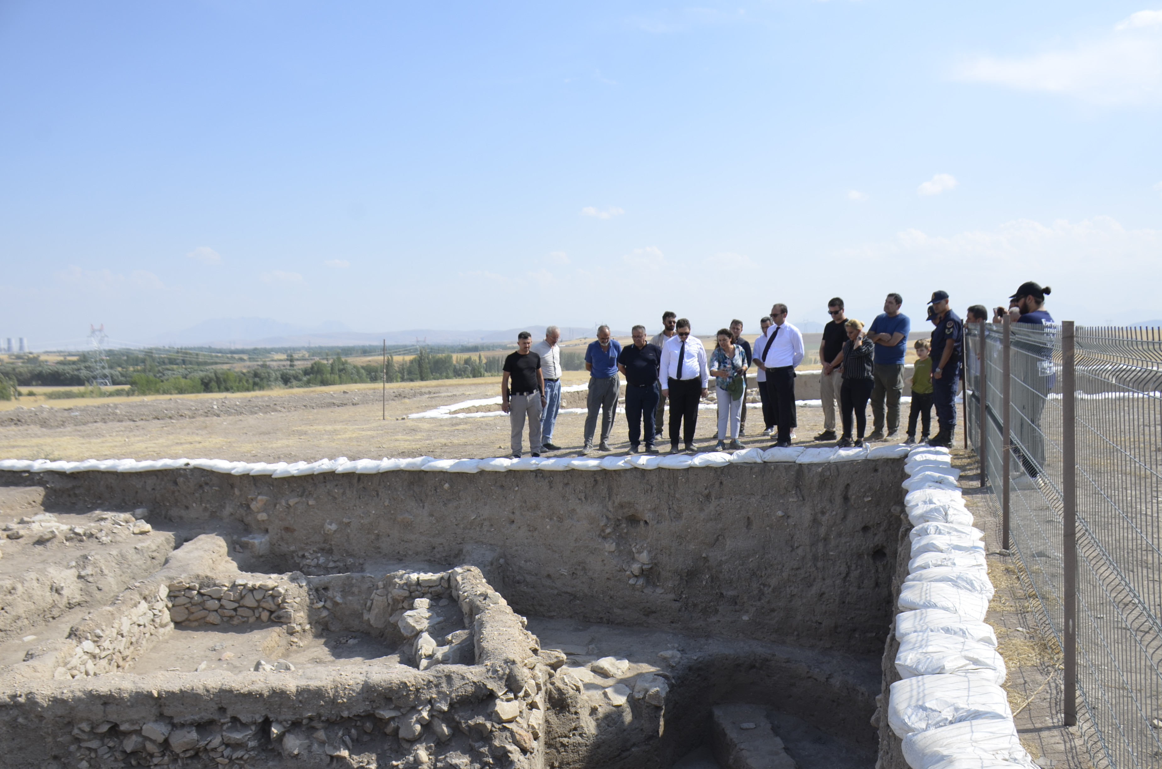 İl Kültür Ve Turizm Müdürü Yıldız, Afşin’deki Kültürel Miras Alanlarını Gezdi (9)