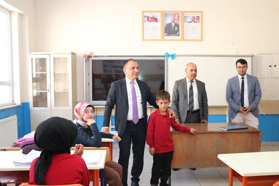 İl Millî Eğitim Müdürü Erhan Baydur'dan Kırsal Mahalle Okullarına Ziyaret4