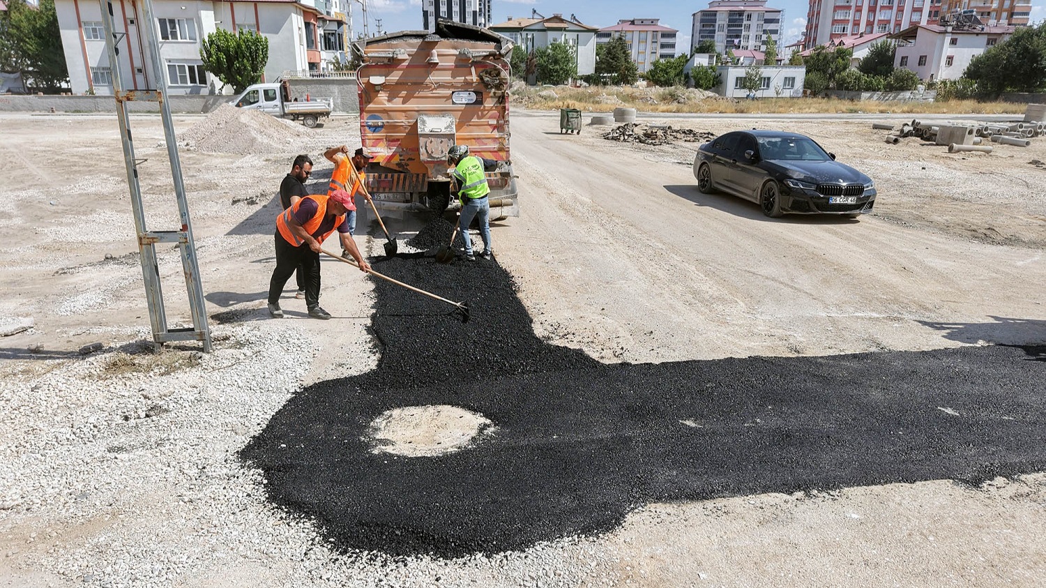 Kaski̇, Elbistan’da Da Asfalt Mesaisini Sürdürüyor (1)