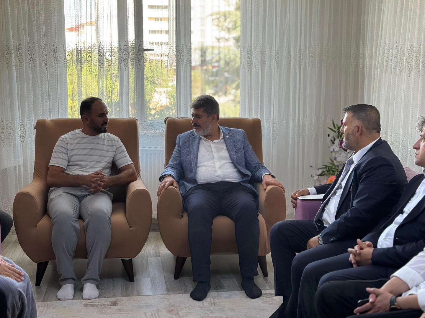 Milletvekili Debgici, Afşin’de Ziyaretlerini Sürdürüyor