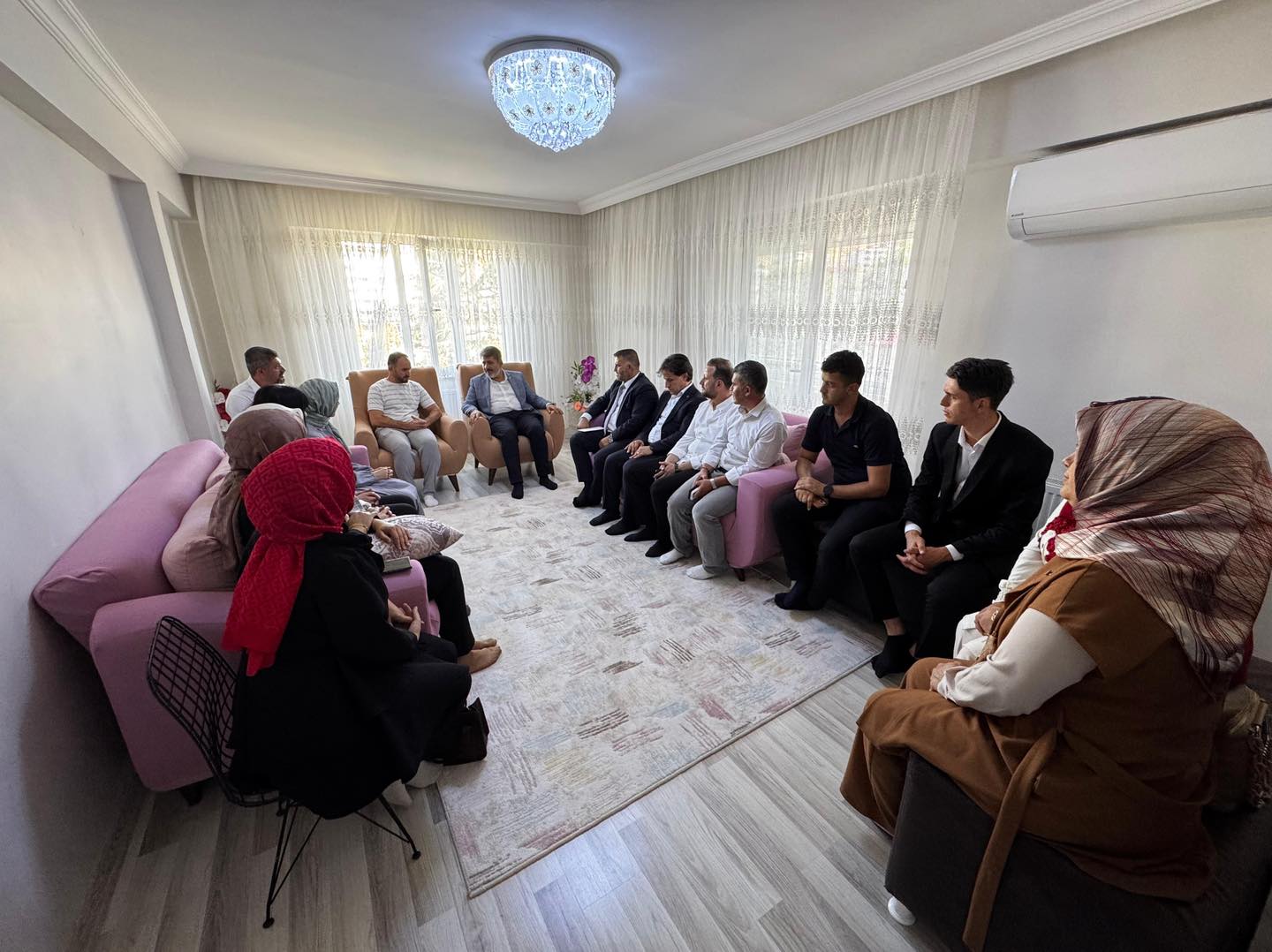 Milletvekili Debgici, Afşin’de Ziyaretlerini Sürdürüyor1