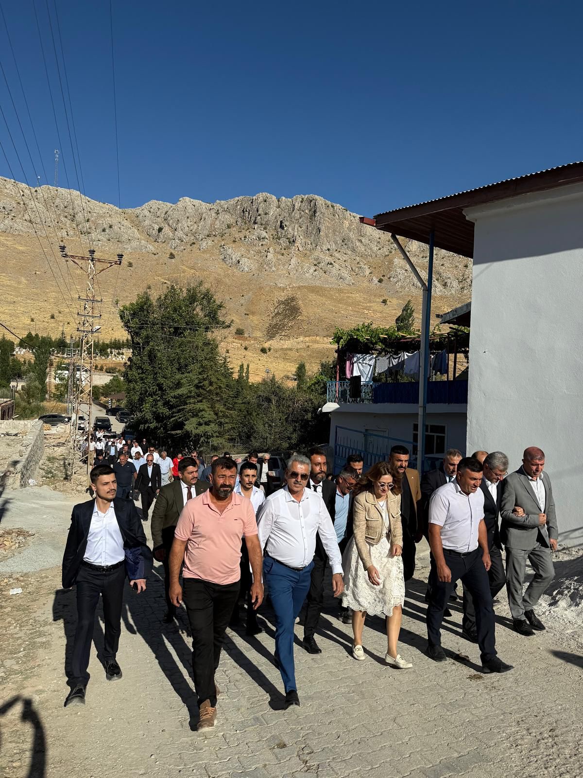 Milletvekili Dora’dan Elbistan’a Ziyaret Mahalle Mahalle Dinledi, Cemevi’ne Ziyaret Gerçekleştirdi6