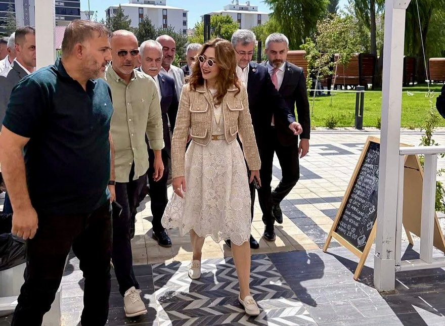 Milletvekili Zuhal Karakoç Dora Afşin’i Ziyaret Etti1