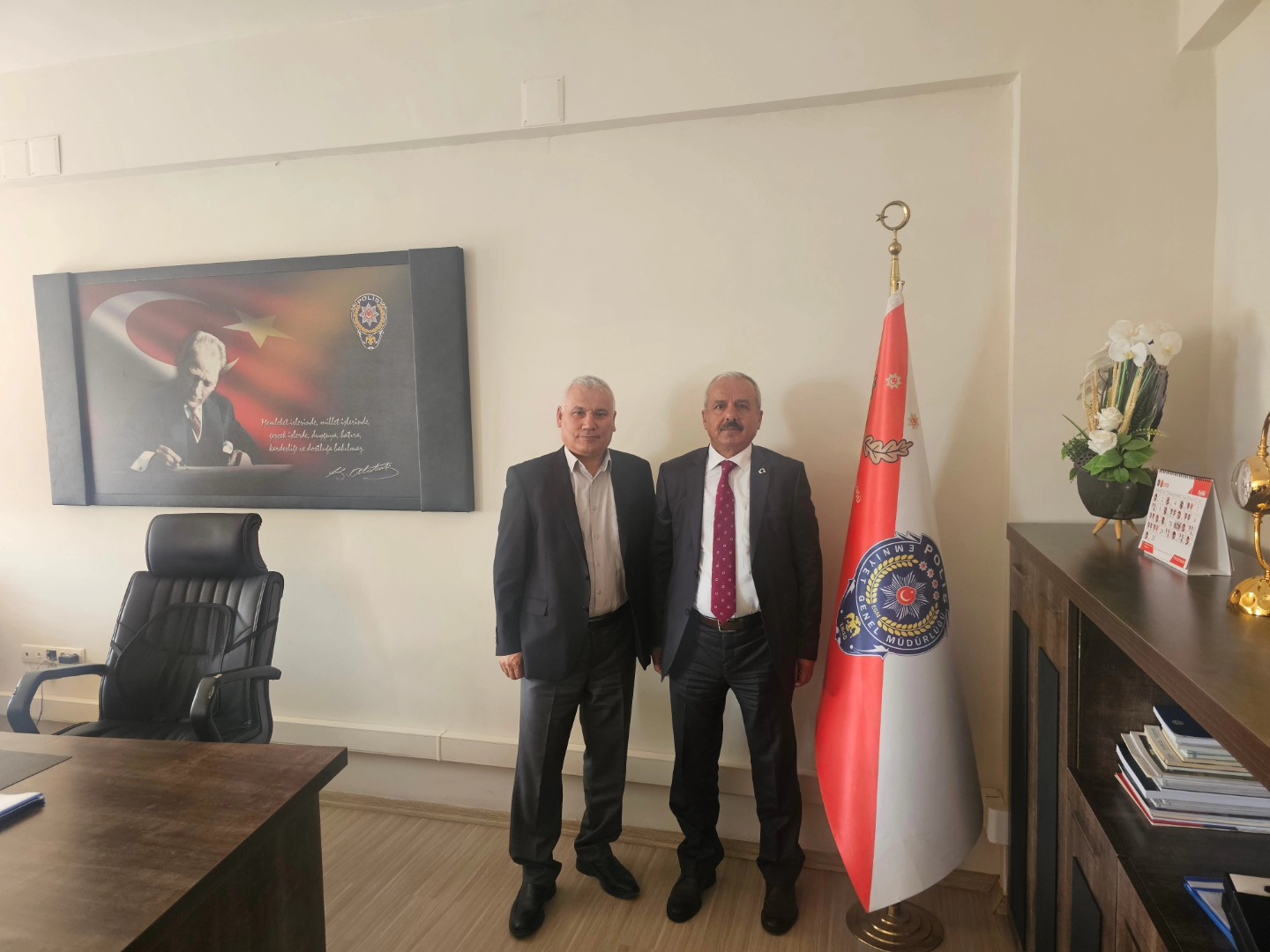 Milli Eğitim Müdürü İlyas Gezer'den Emniyet Müdürü Kişi’ye Hayırlı Olsun Ziyareti1