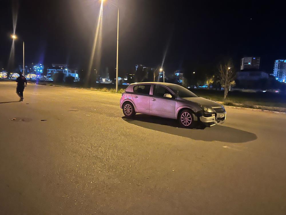 Motosiklet Ile Otomobil Çarpıştı 18 Yaşındaki Sürücü Öldü-1