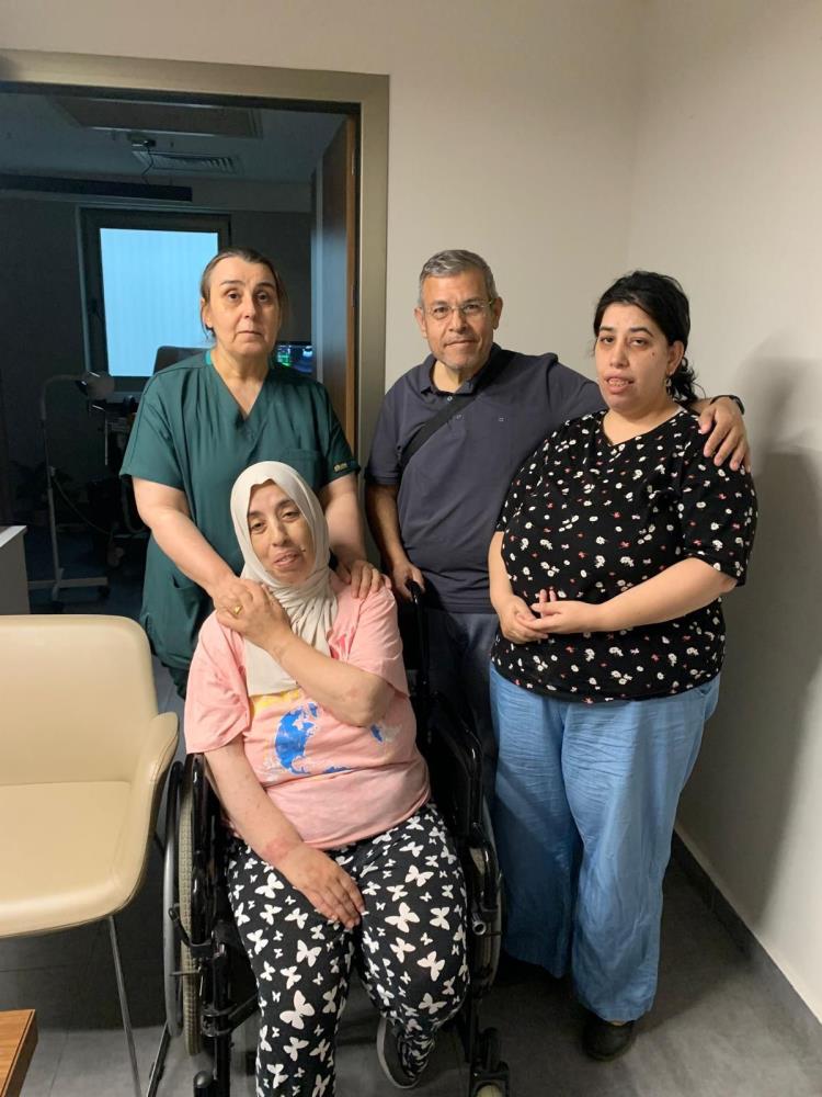 Operasyona Alınan Hastanın Karnından 'Dev Tümör' Çıktı 2