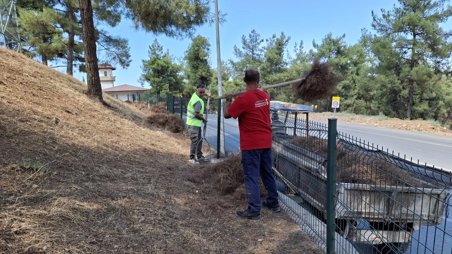 Parklar Temizleniyor, Doğa Yeniden Nefes Alıyor (2)