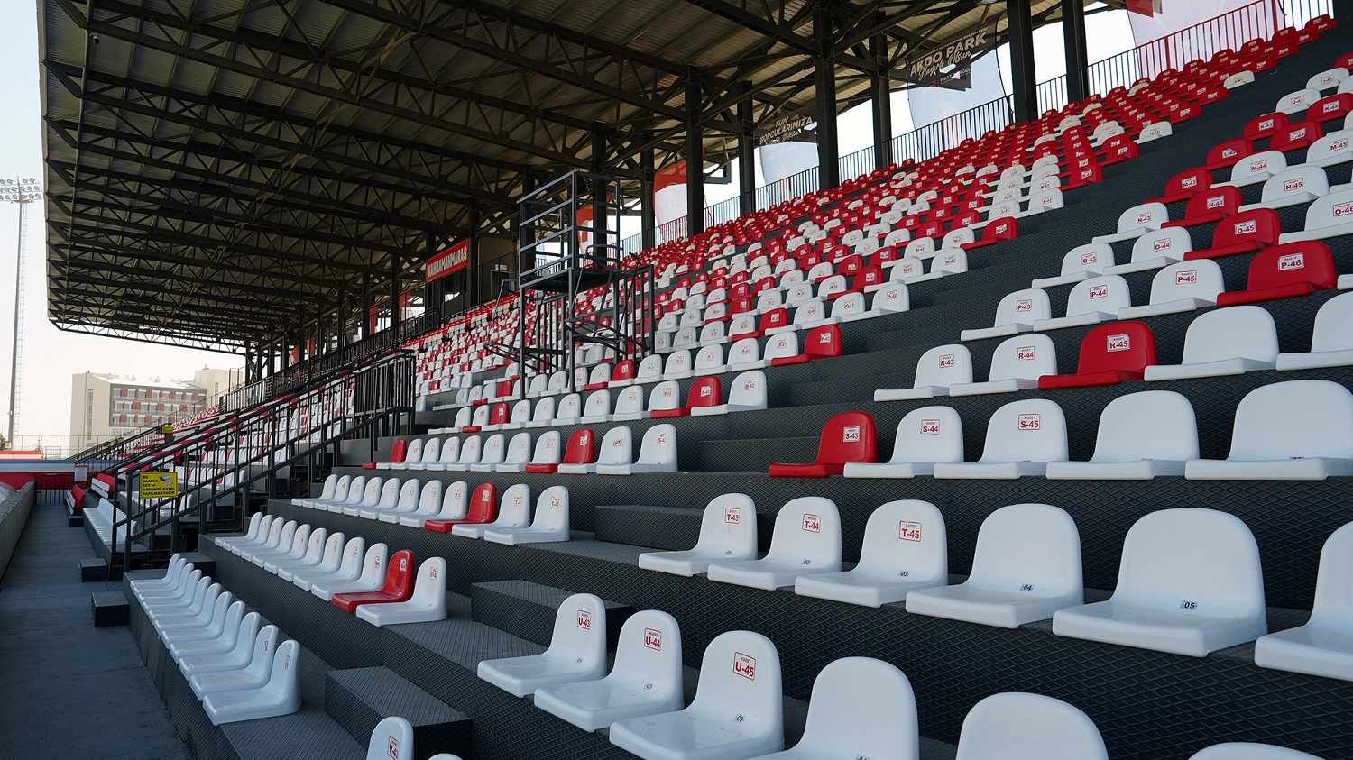 Şehrin Yeni Spor Tesisi Tamamlandı (2)