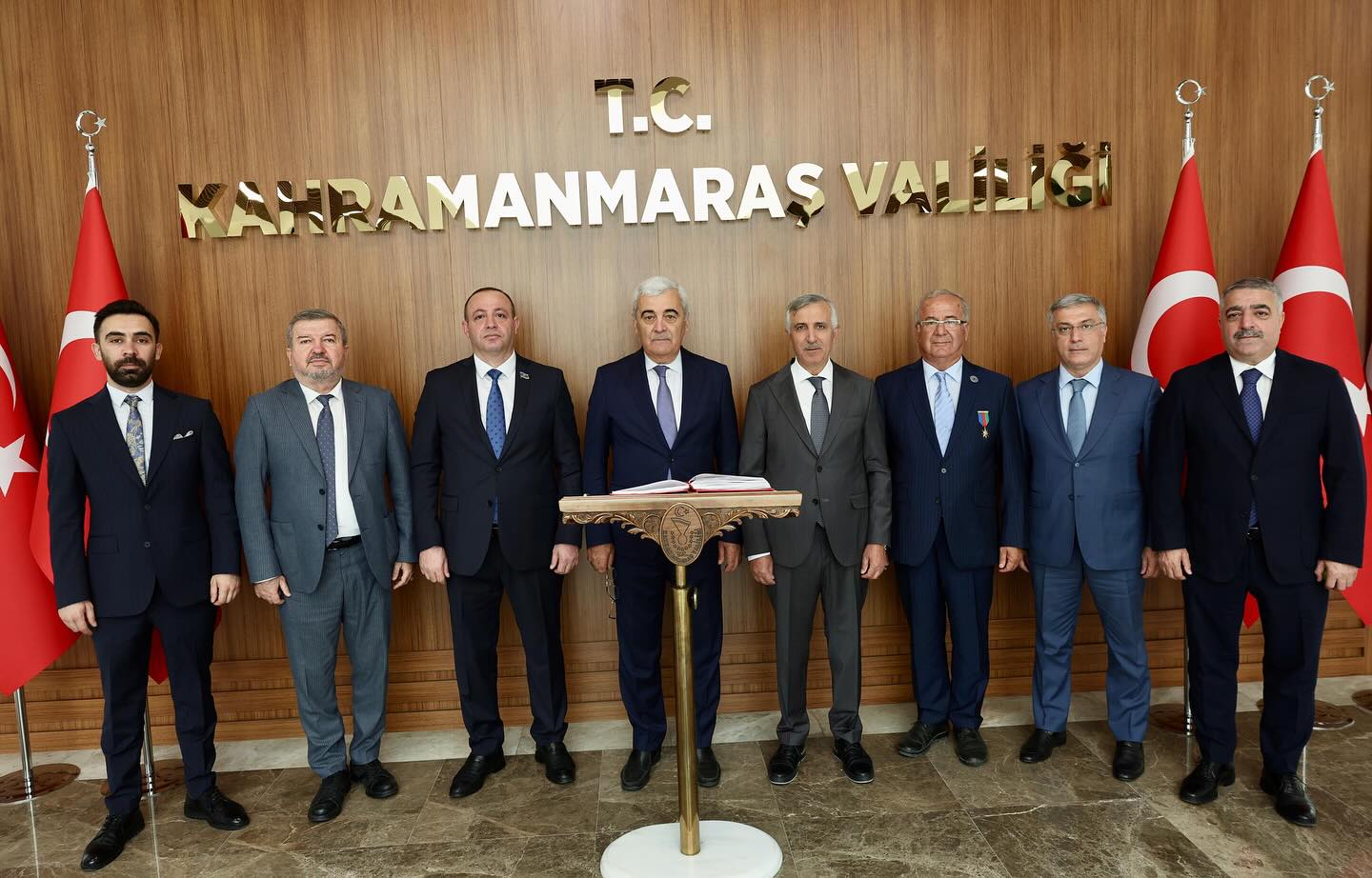 Vali Ünlüer, Azerbaycan Heyetini Makamında Ağırladı