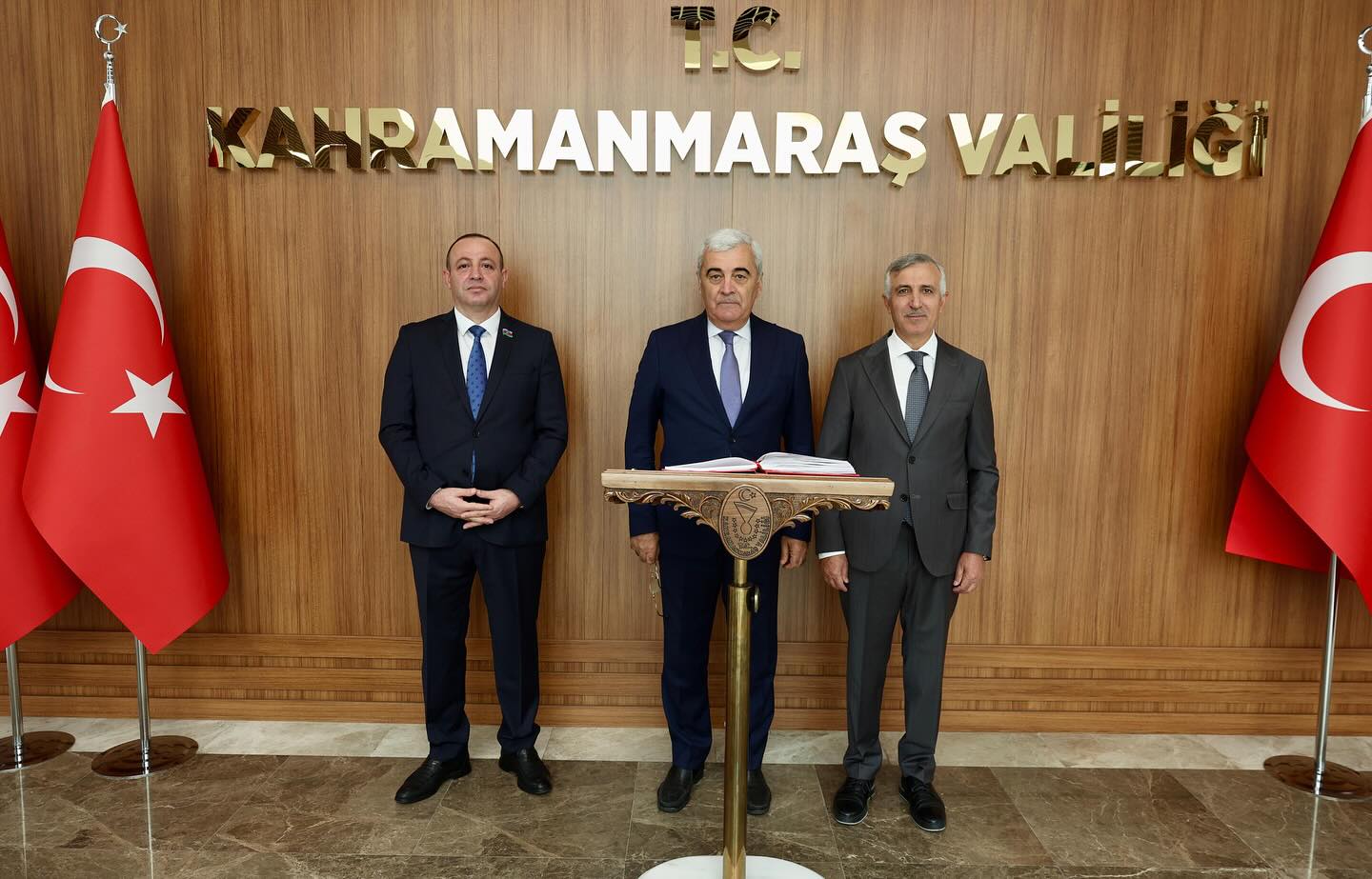 Vali Ünlüer, Azerbaycan Heyetini Makamında Ağırladı1
