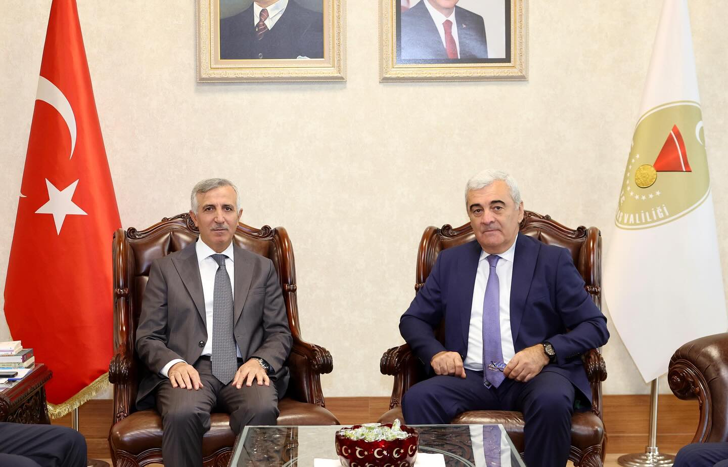 Vali Ünlüer, Azerbaycan Heyetini Makamında Ağırladı3