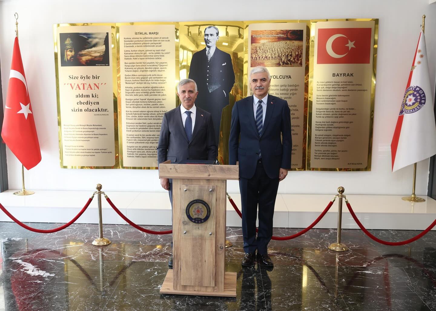 Vali Ünlüer’den İl Emniyet Müdürü Yiğit’e Hayırlı Olsun Ziyareti
