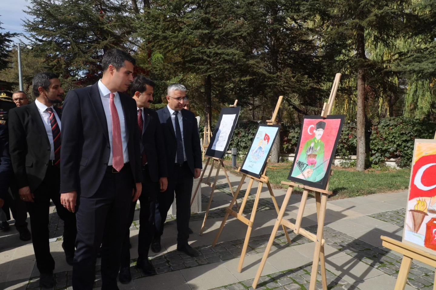 “29 Ekim Ve Atatürk” Konulu Resim Sergisi Açıldı1