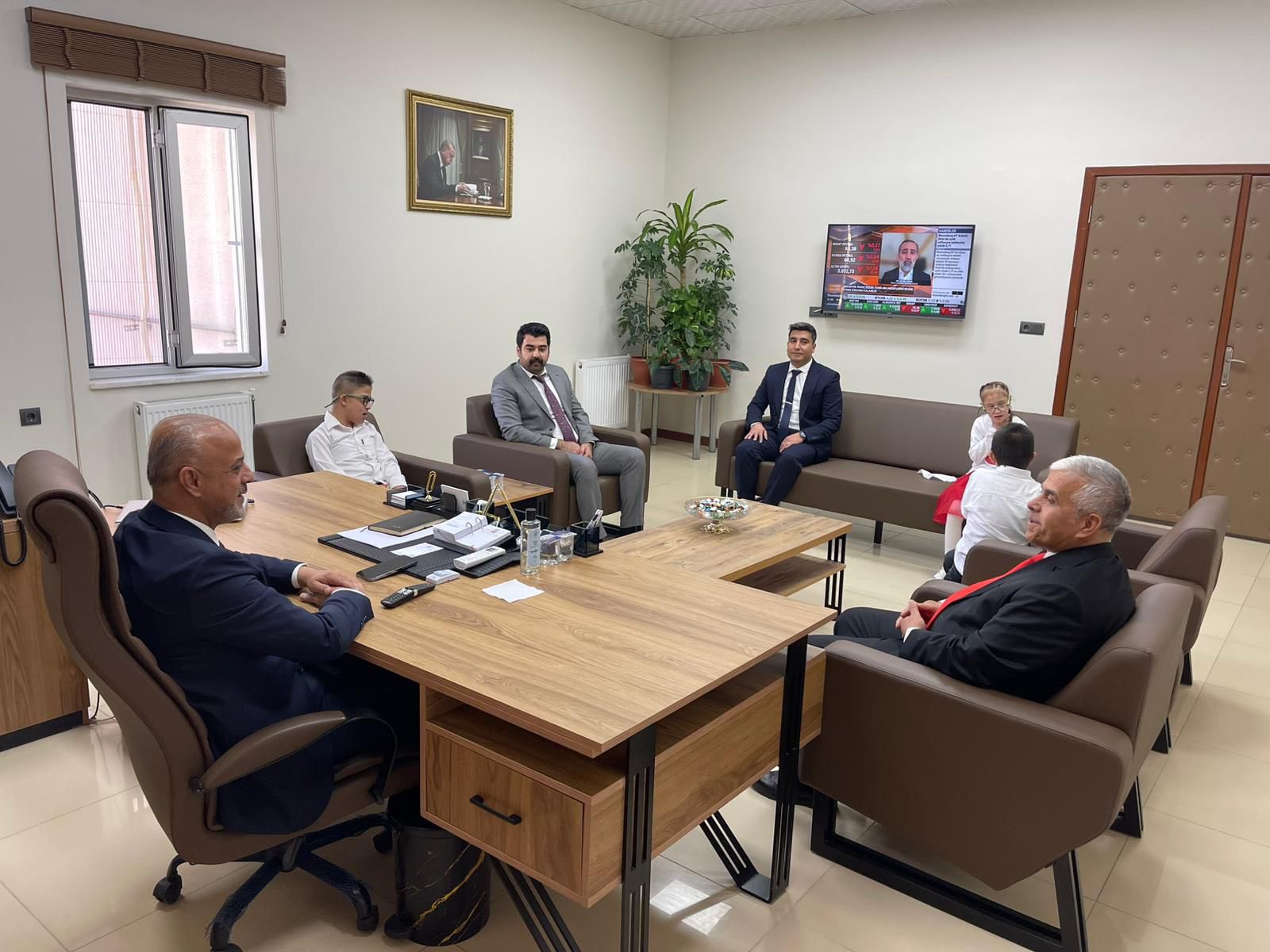 Afşin 100. Yıl Özel Eğitim Uygulama Okulu Öğrencilerinden Başkan Kıraç’a Ziyaret2