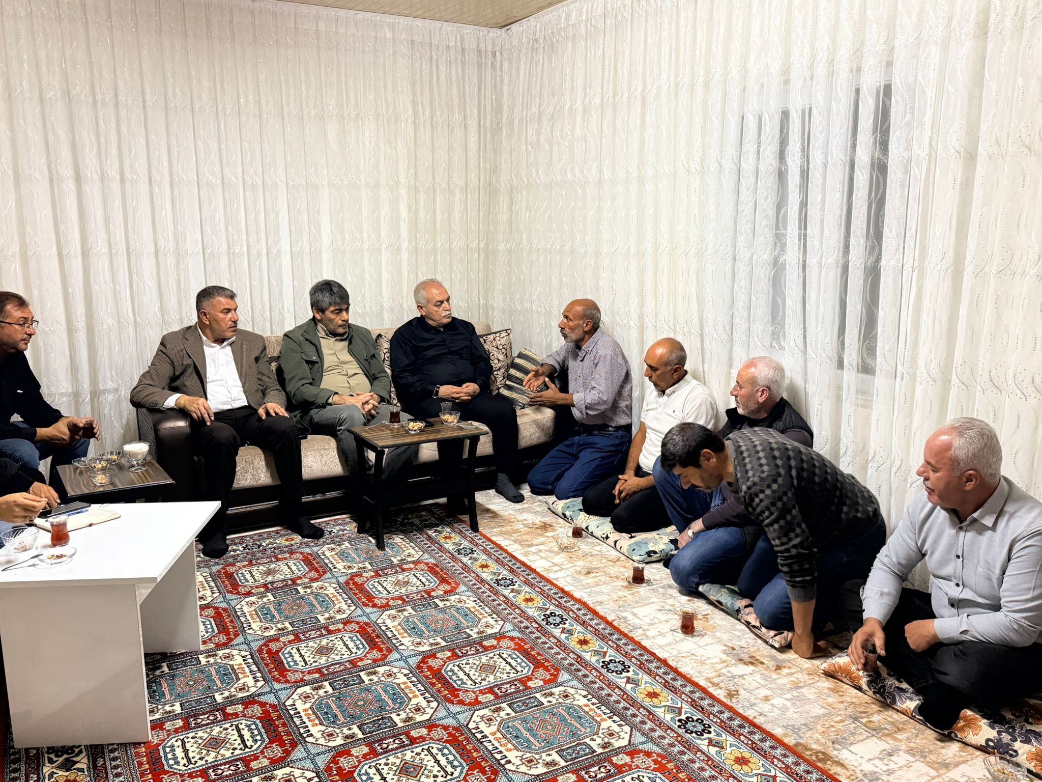 Afşin Ülkü Ocakları’ndan “Hayırlı Günler Komşum” Ve “Derdiniz Derdimizdir” Ziyaretleri1