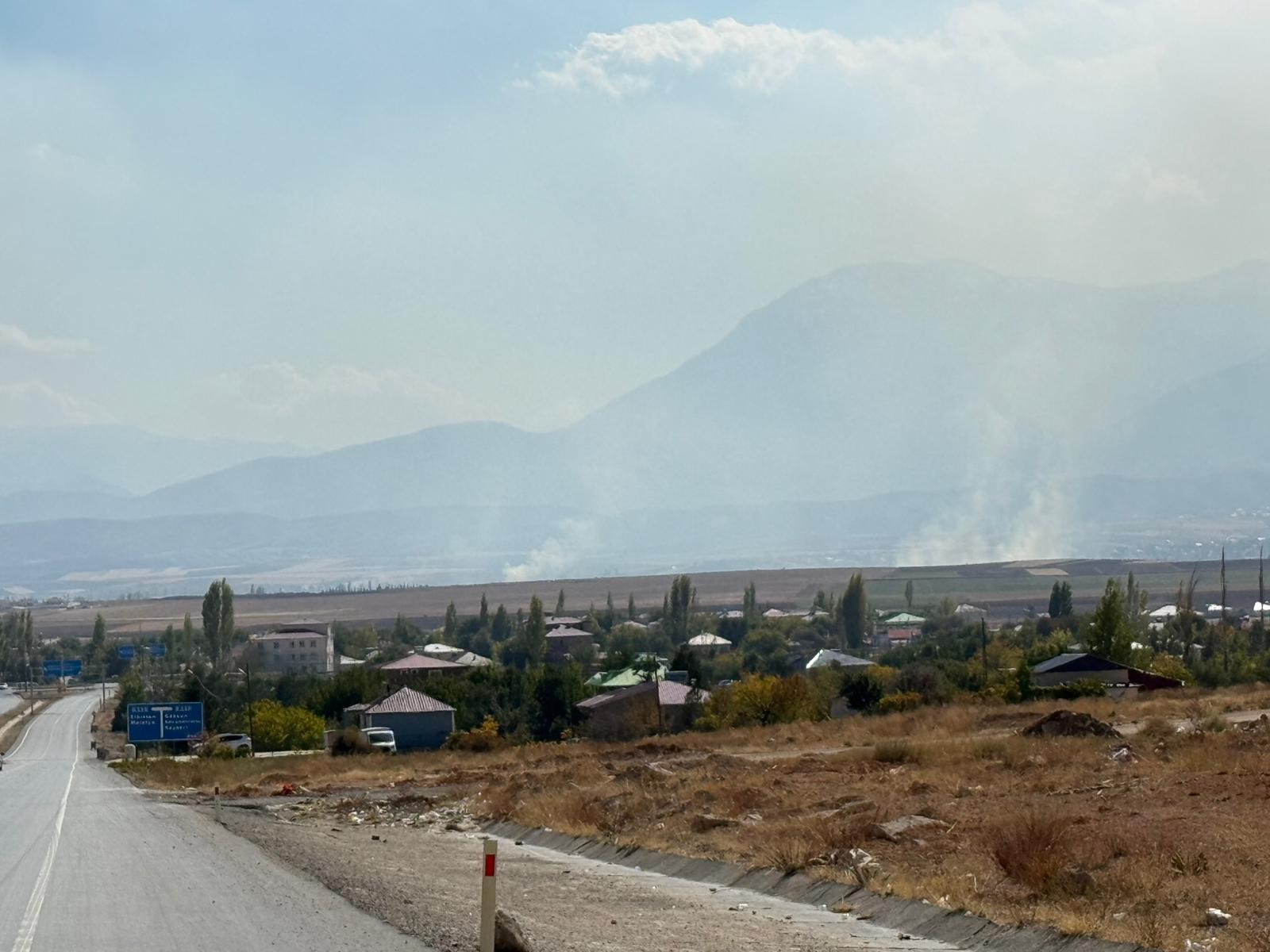 Afşin Ve Çevresinde Anız Yangınları Sürüyor (4)