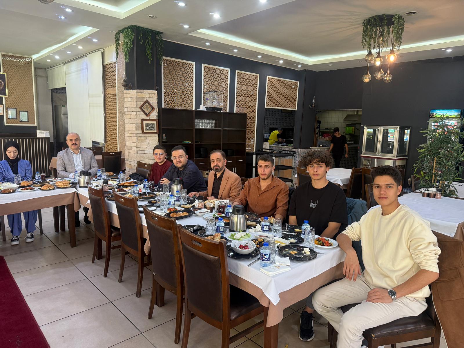 Afşinbey Eğitim Vakfı’ndan İlk Öğrenci Buluşması1