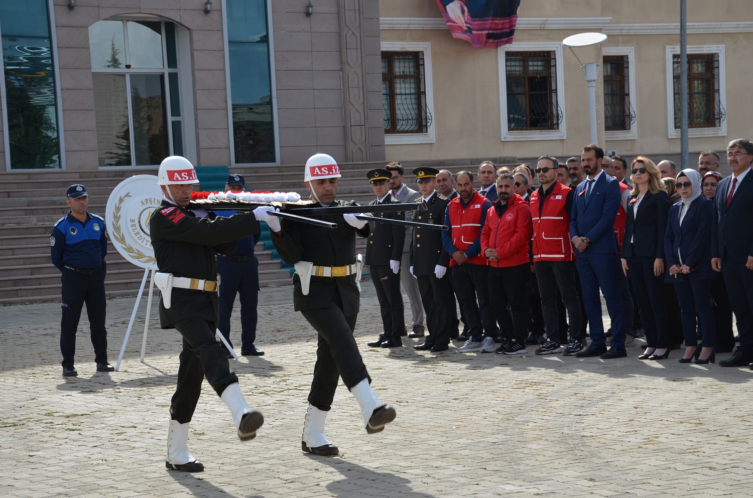 Afşin’de Çelenk Sunma Töreni Düzenlendi (12)