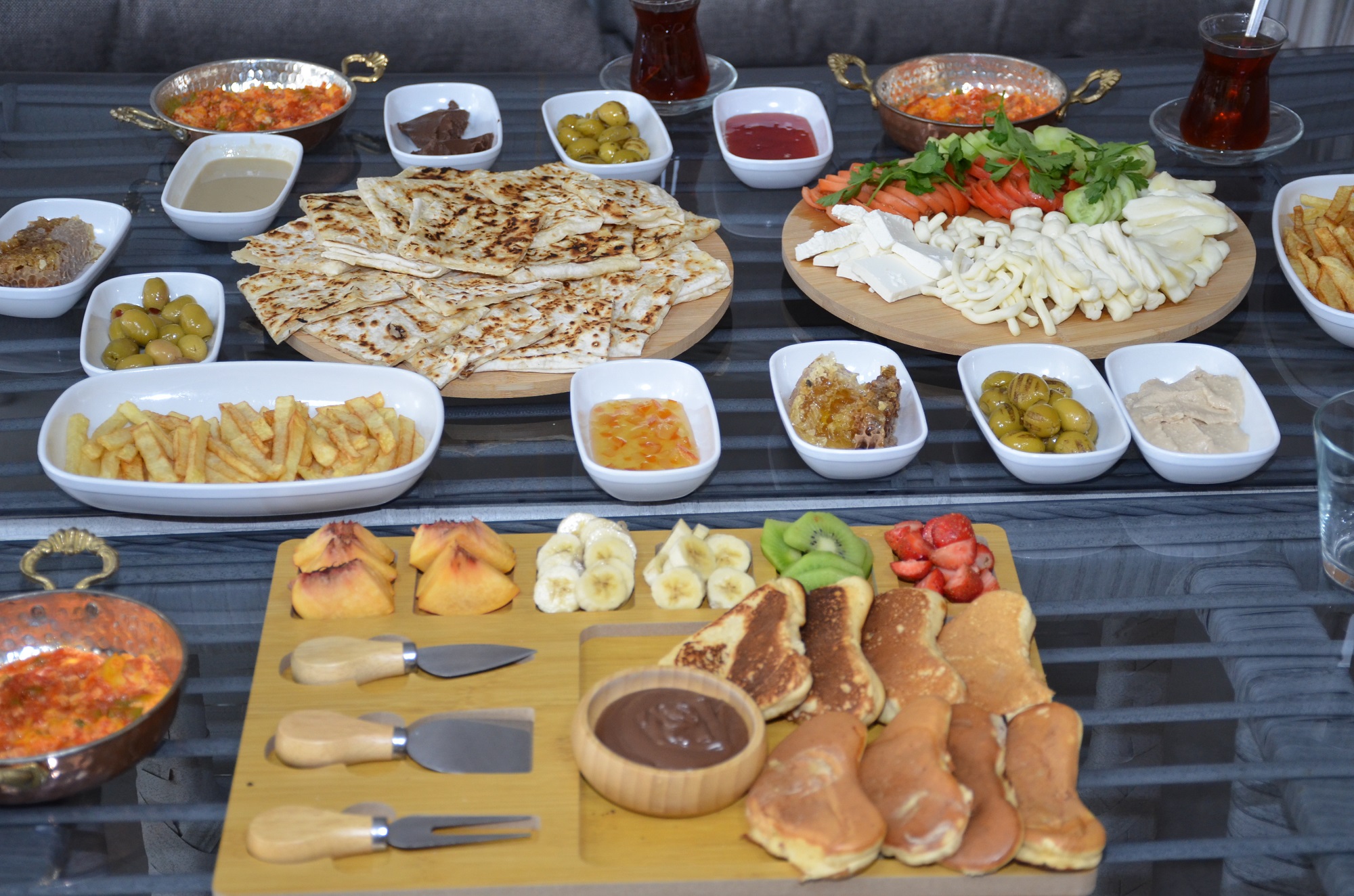 Afşin’de Keyfe Keder Kahvaltı Salonu Hizmete Açıldı (2)