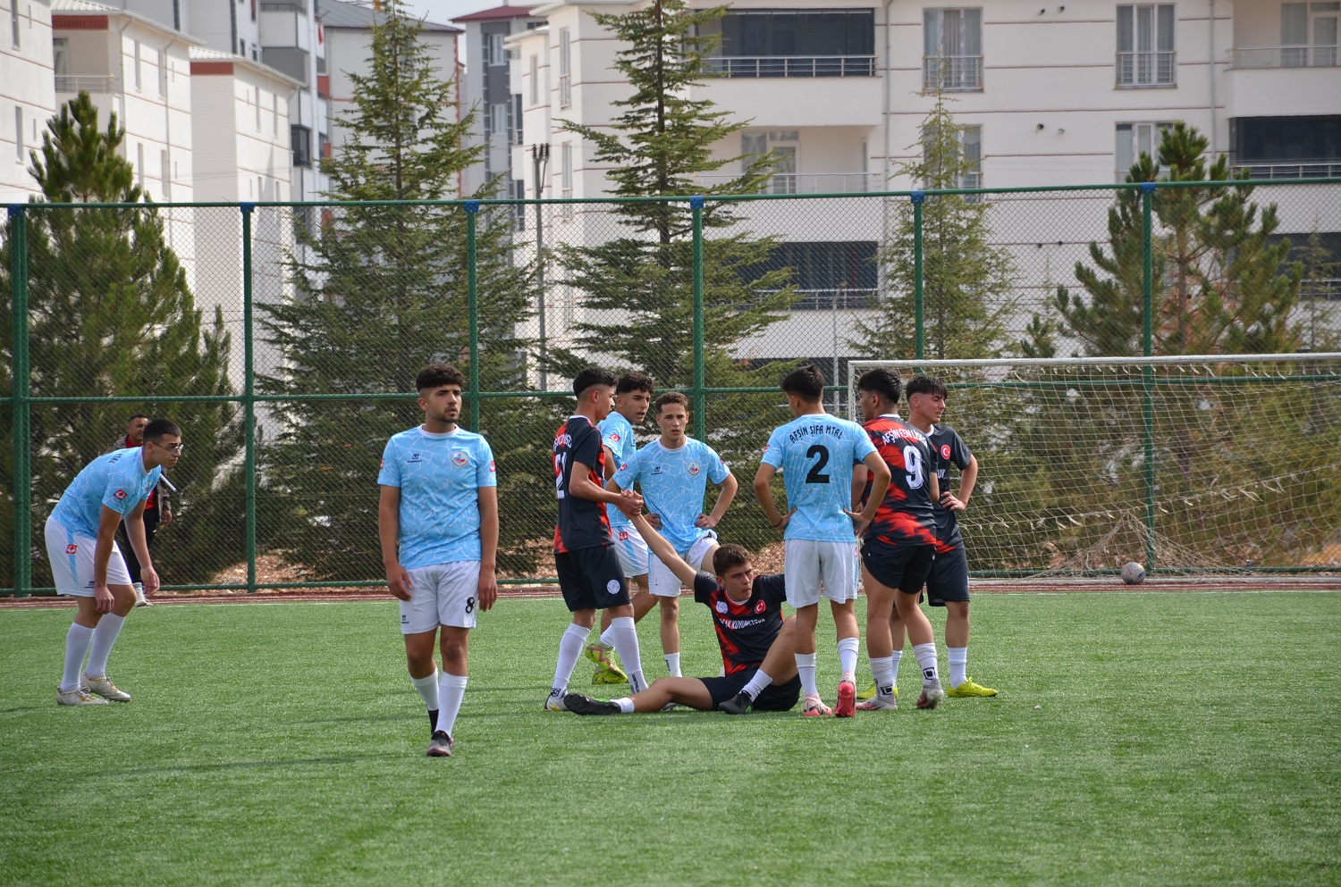 Afşin’de Liseler Arası Futbol Turnuvası Başladı (5)
