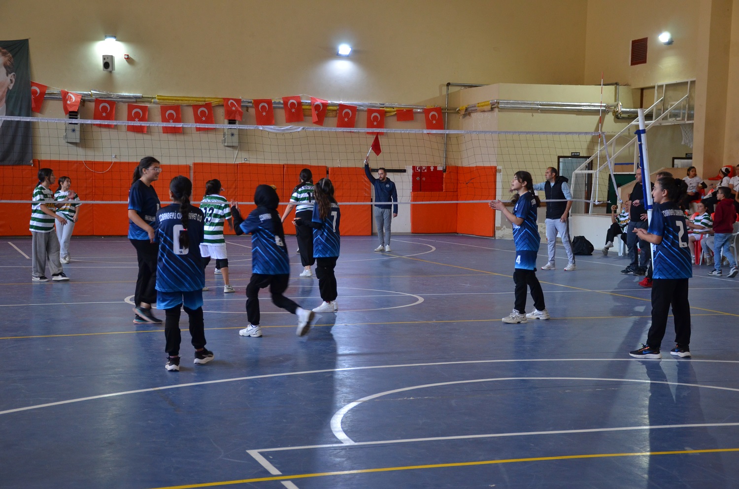 Afşin’de Okullar Arası Voleybol Turnuvası Başladı (8)