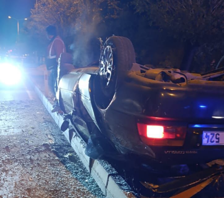 Afşin’de Otomobil Takla Attı 3 Yaralı