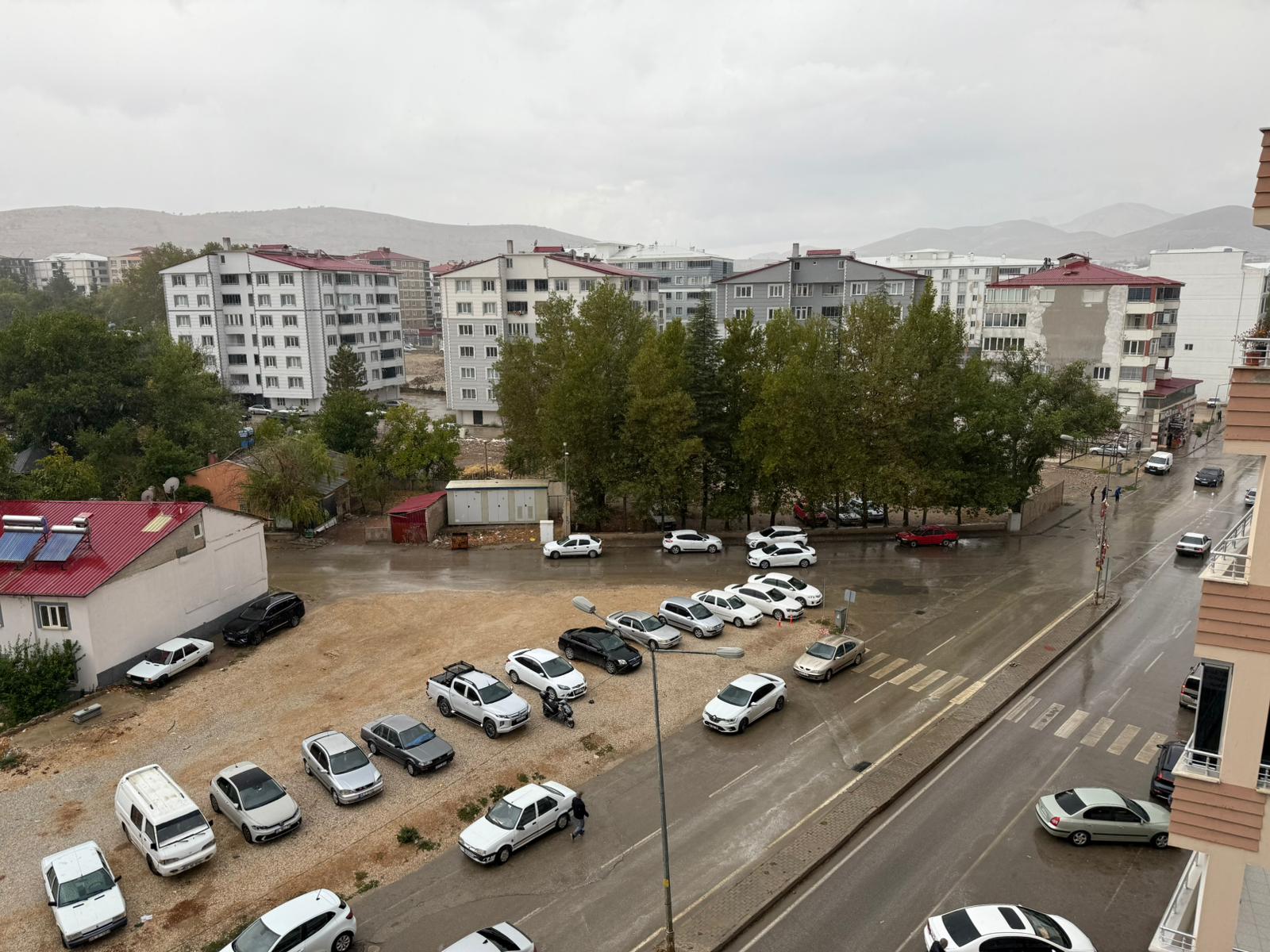 Afşin'de Sağanak Yağış Etkili Oldu