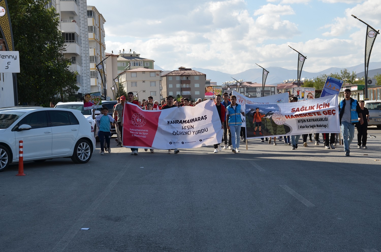 Afşin’de “Sağlık İçin Harekete Geç” Yürüyüşü Düzenlendi (3)-1