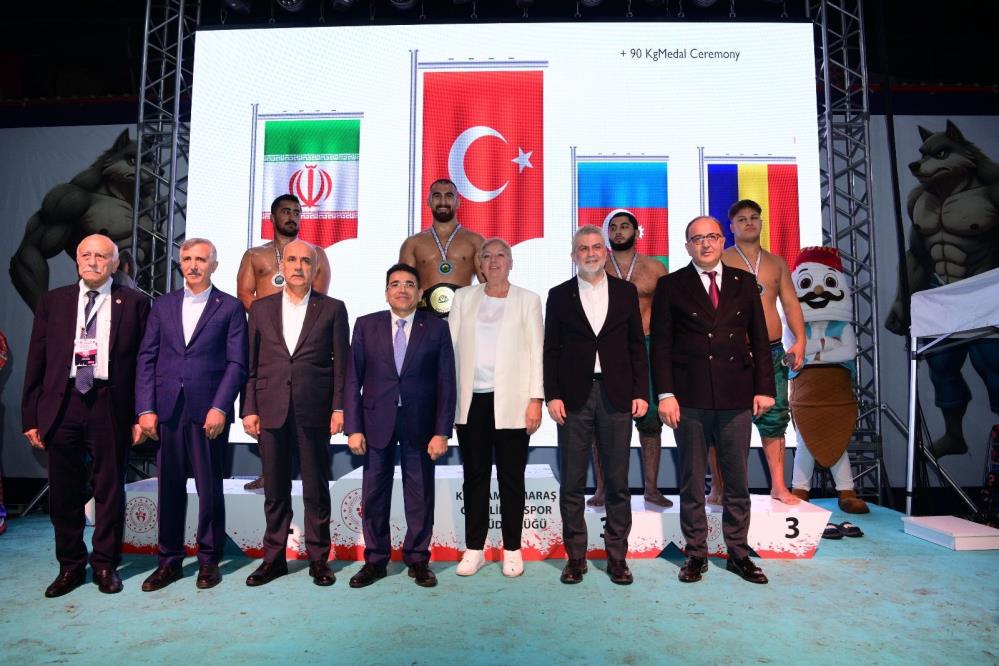 Altın Kemer Ve Madalyalar Türk Pehlivanların 2