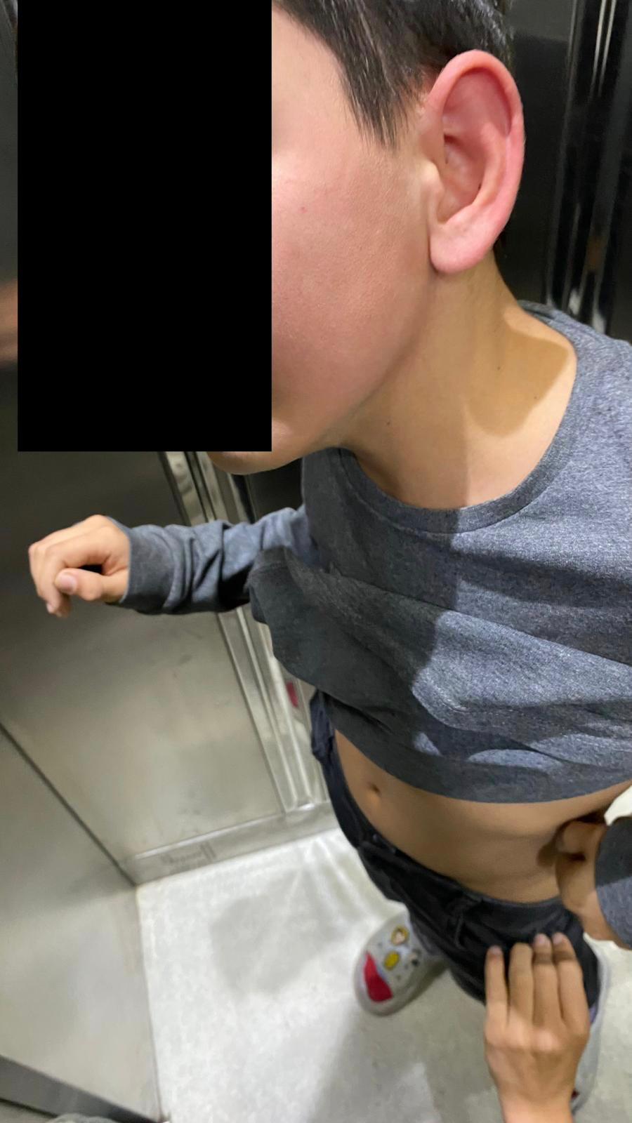 Apartman Önünde Oynayan 8 Yaşındaki Çocuğa Tokat Ve Tekme!